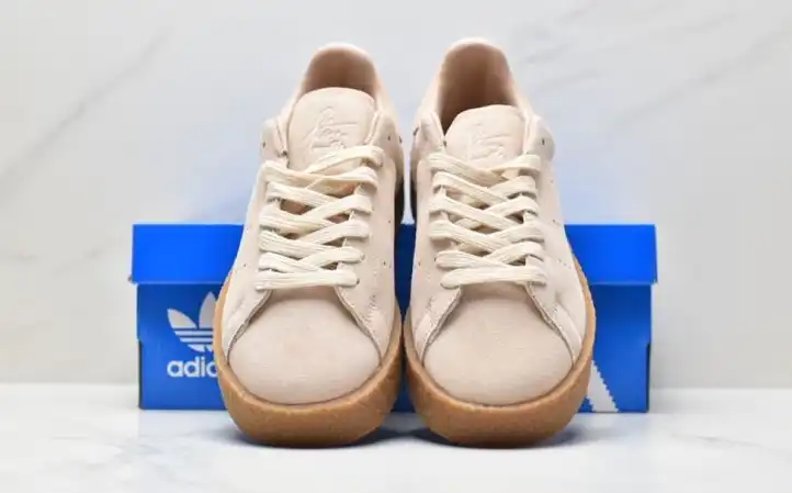 hype Adidas Sneakers