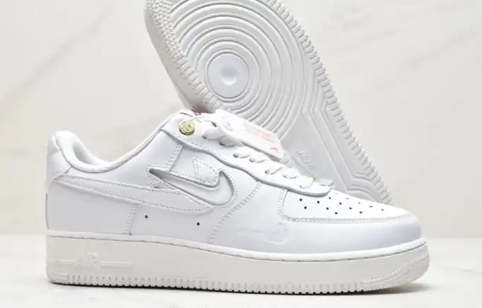 hype Nike Air Force 1