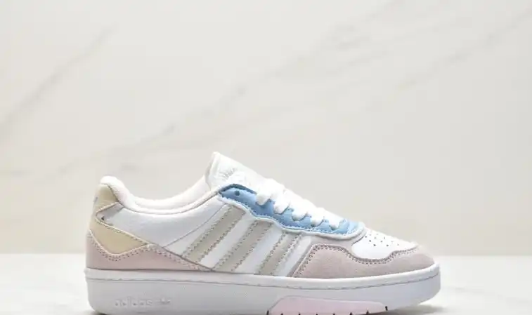 hype Adidas Sneakers