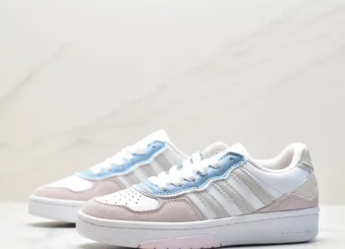 hype Adidas Sneakers