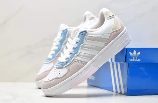 hype Adidas Sneakers