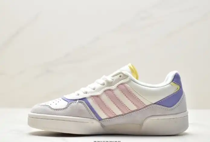 hype Adidas Sneakers