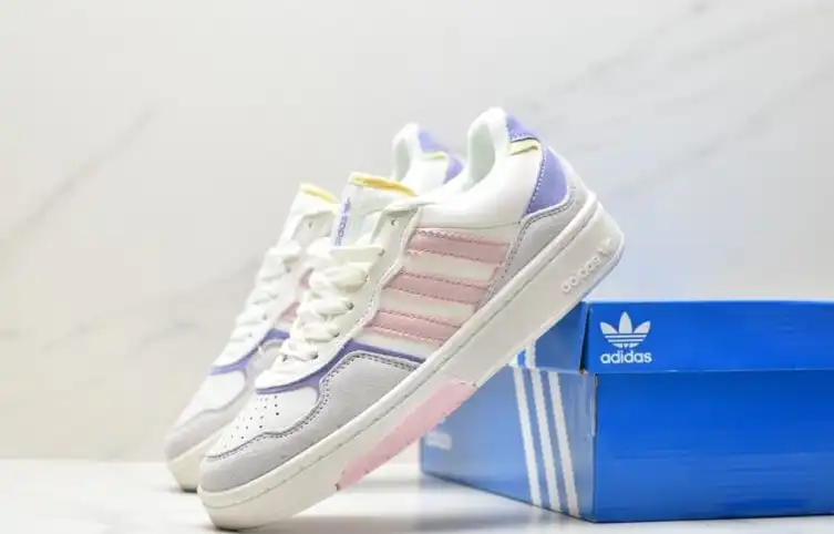 hype Adidas Sneakers