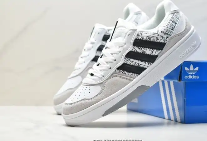 hype Adidas Sneakers