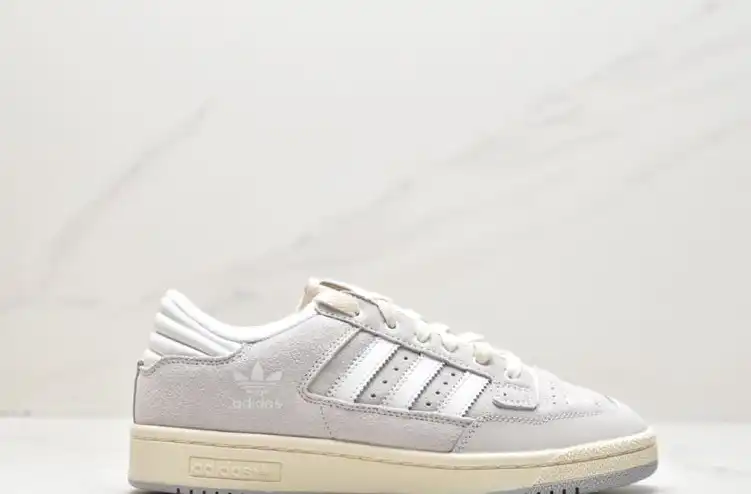 hype Adidas Sneakers