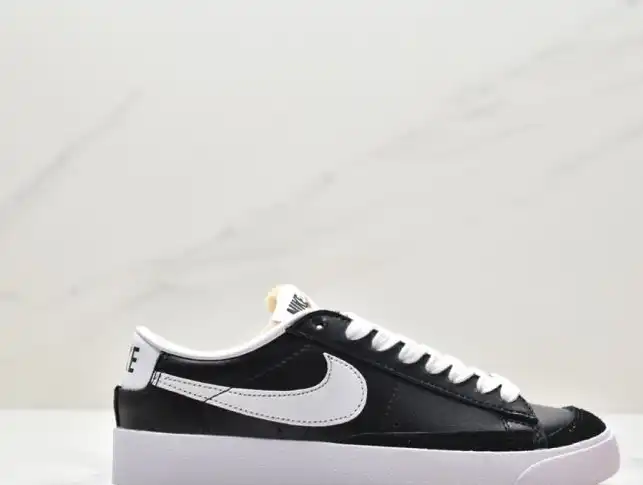 hype Nike Sneakers