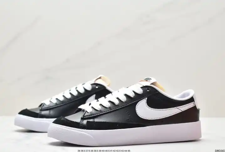 hype Nike Sneakers