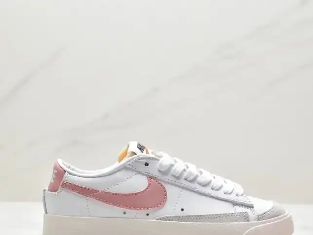 hype Nike Sneakers