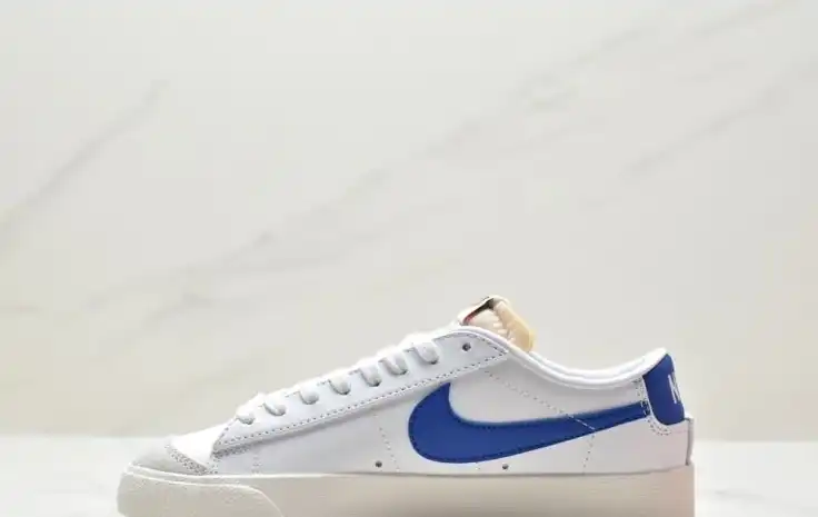 hype Nike Sneakers