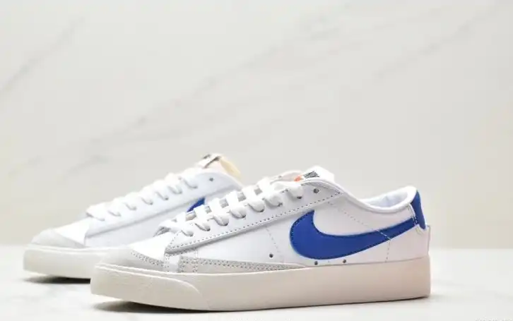 hype Nike Sneakers