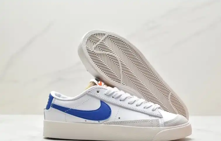 hype Nike Sneakers