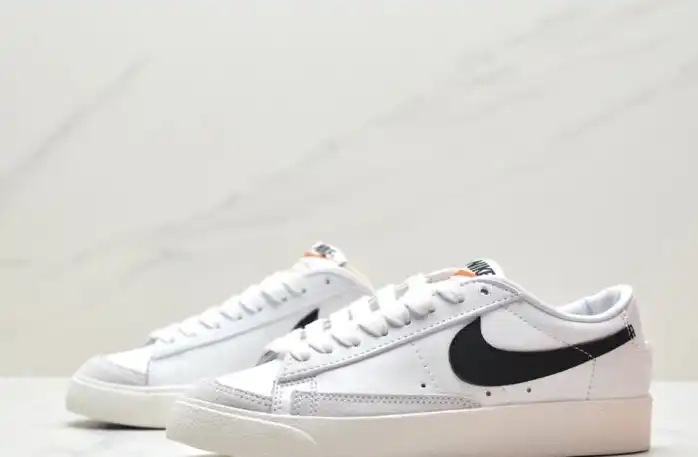 hype Nike Sneakers