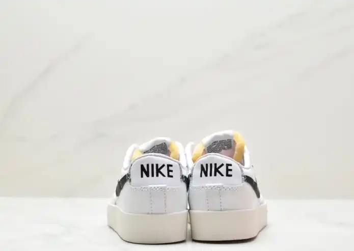 hype Nike Sneakers