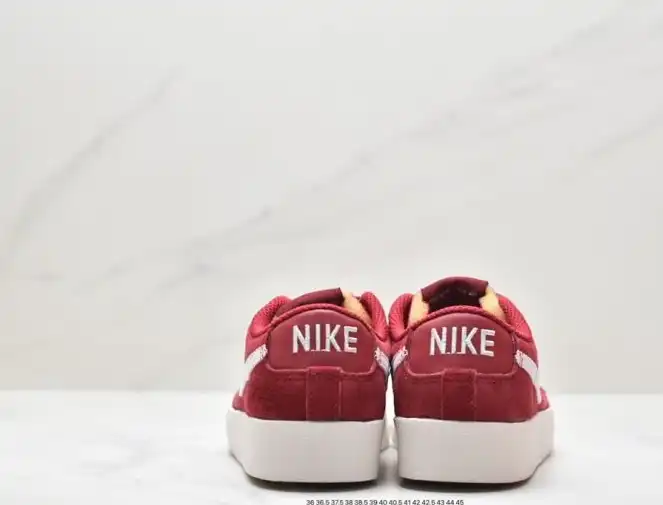 hype Nike Sneakers