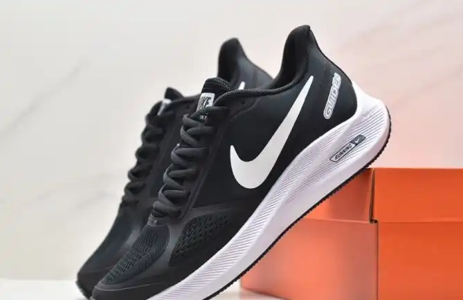 hype Nike Sneakers