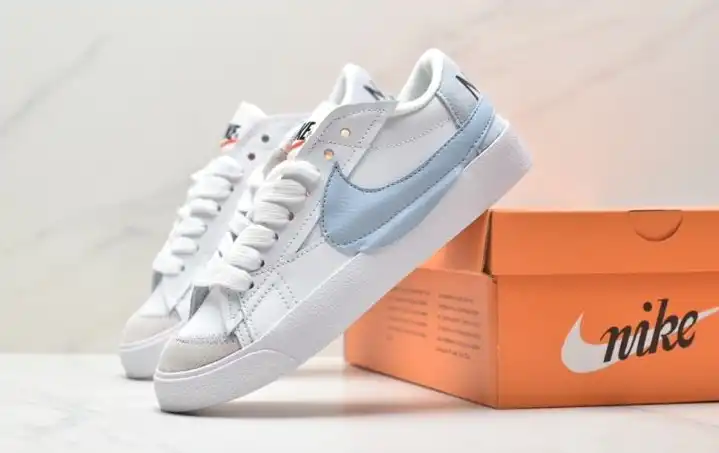 hype Nike Sneakers