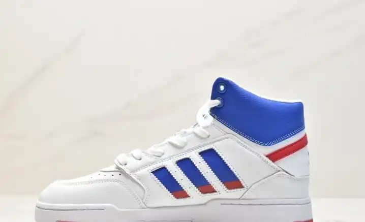 hype Adidas Sneakers