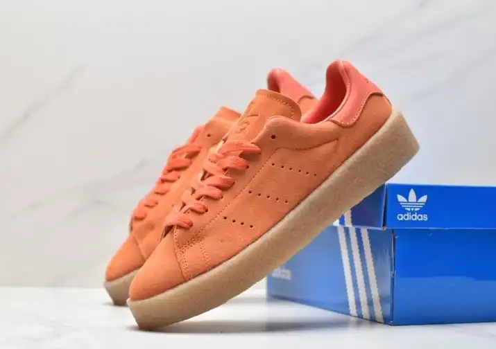 hype Adidas Sneakers