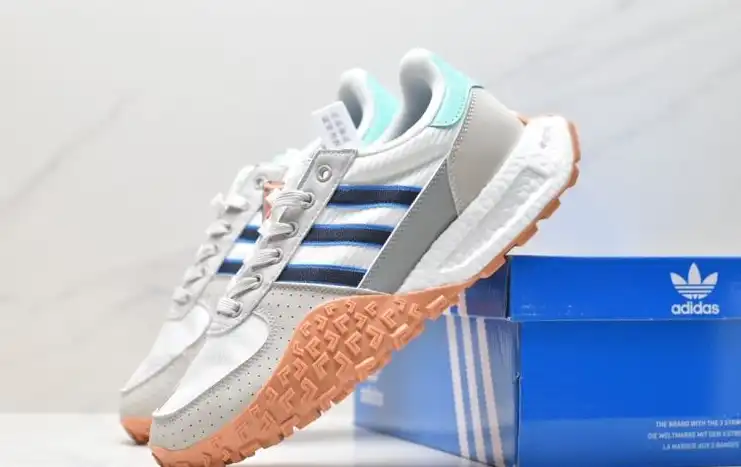 hype Adidas Sneakers