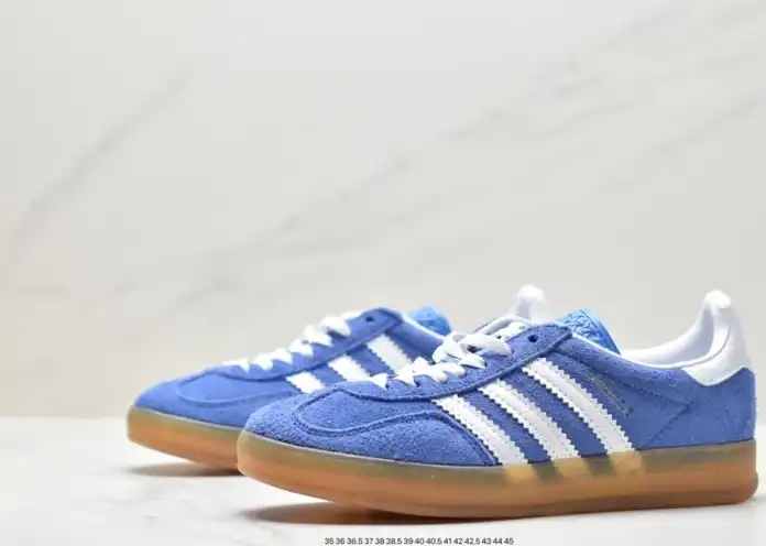 hype Adidas Sneakers