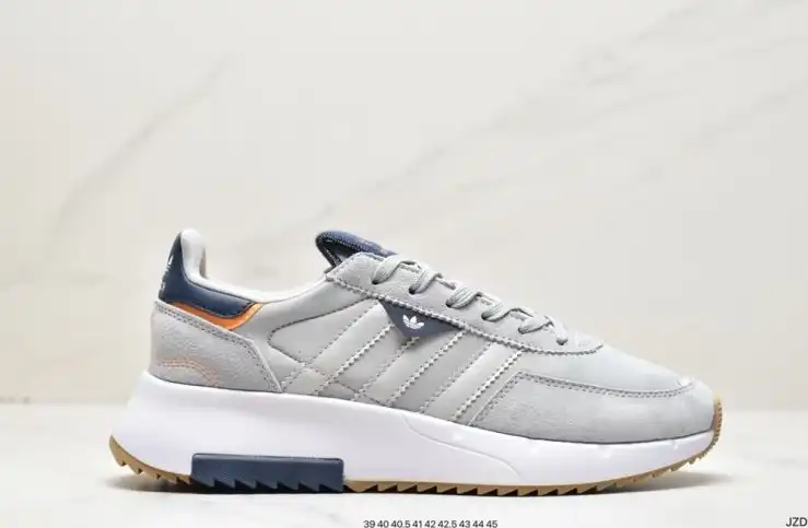 hype Adidas Sneakers