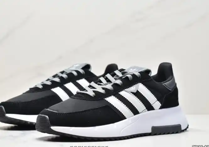 hype Adidas Sneakers