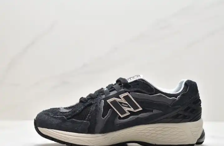 hype New Balance Sneakers