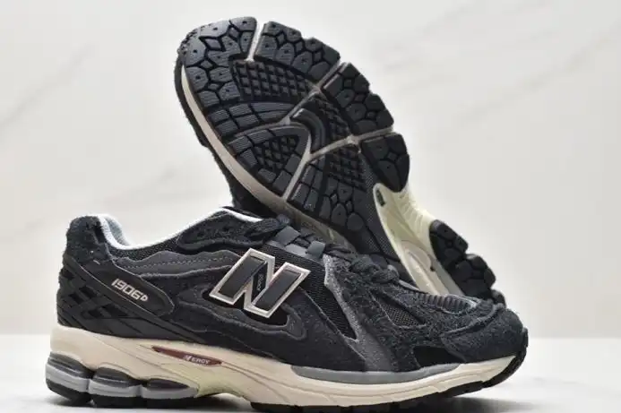 hype New Balance Sneakers