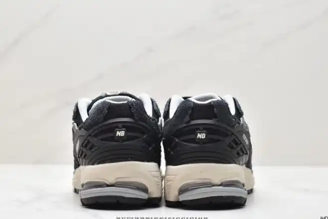 hype New Balance Sneakers