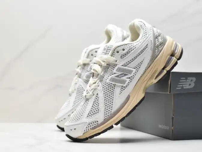 hype New Balance Sneakers