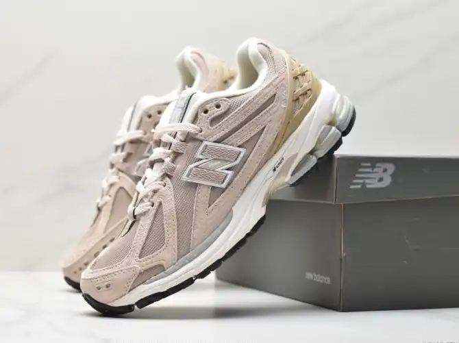 hype New Balance Sneakers