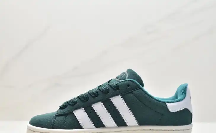 hype Adidas Sneakers