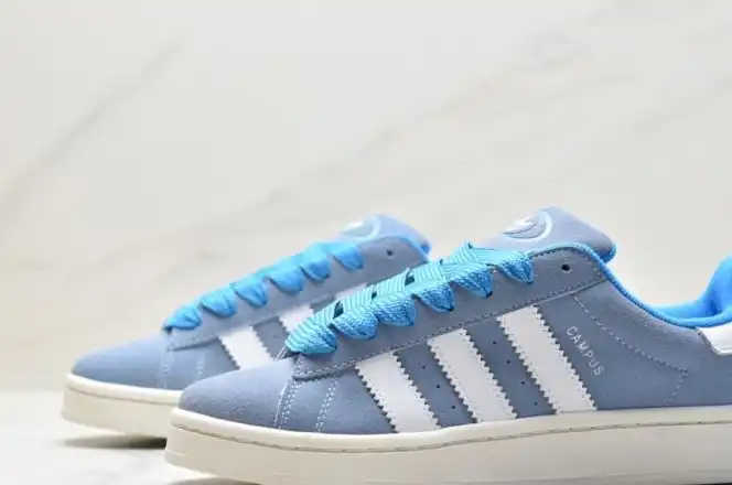 hype Adidas Sneakers