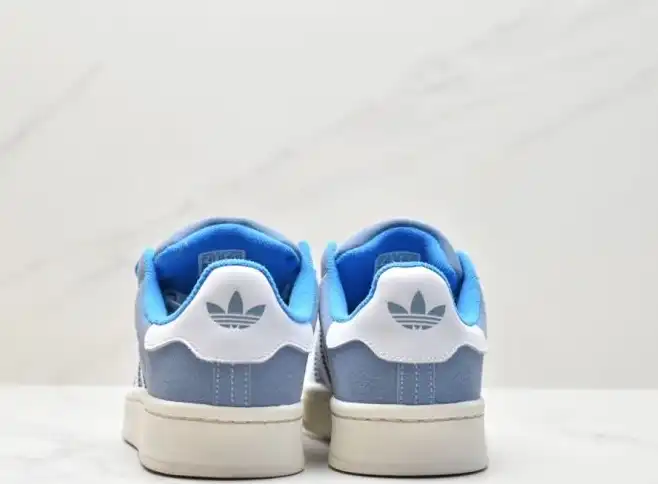 hype Adidas Sneakers