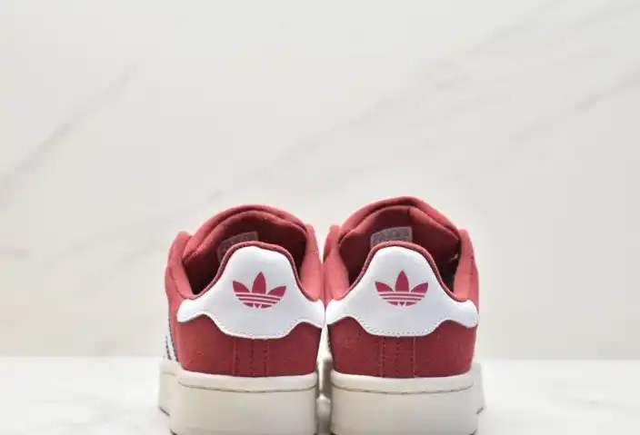 hype Adidas Sneakers