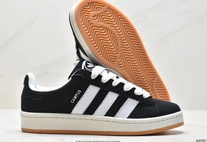 hype Adidas Sneakers