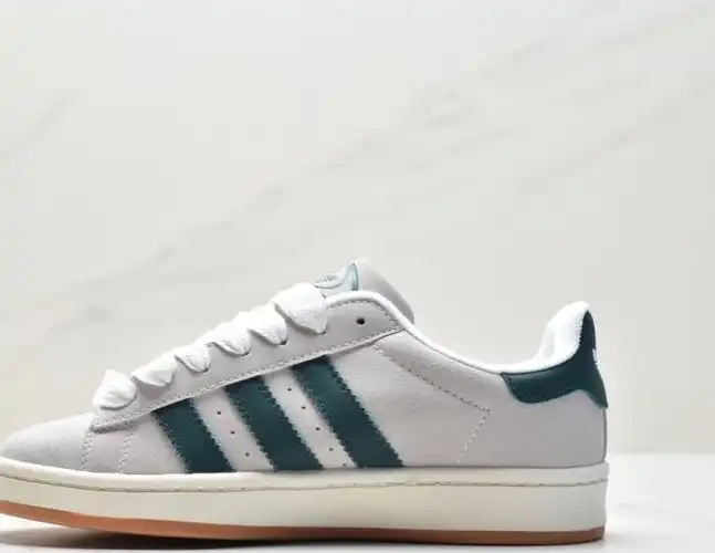 hype Adidas Sneakers