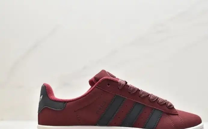 hype Adidas Sneakers