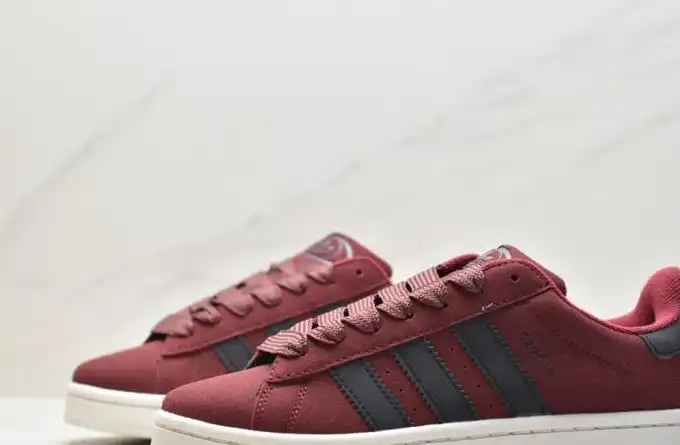 hype Adidas Sneakers