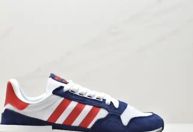 hype Adidas Sneakers