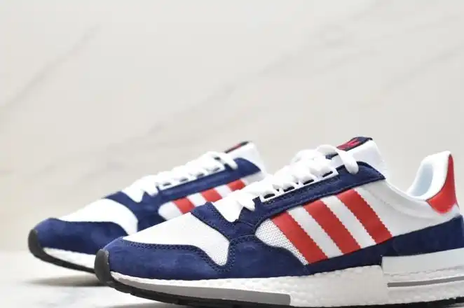 hype Adidas Sneakers