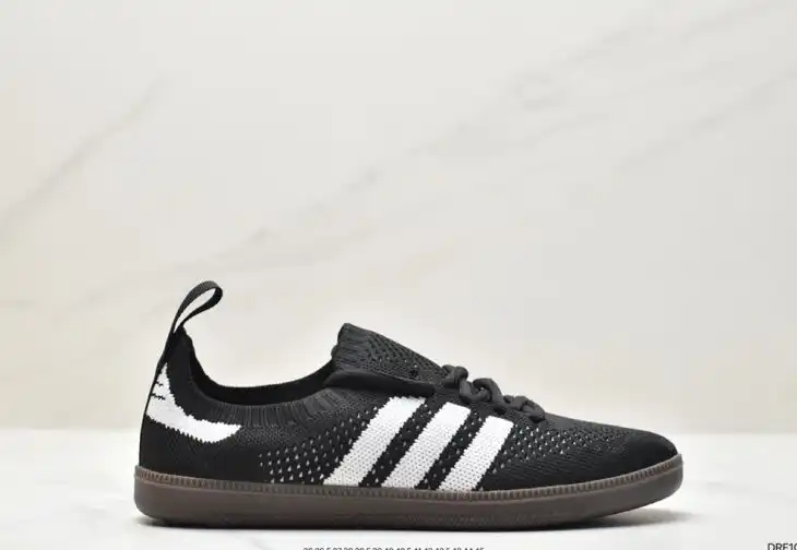 hype Adidas Sneakers