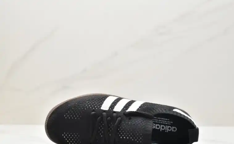 hype Adidas Sneakers