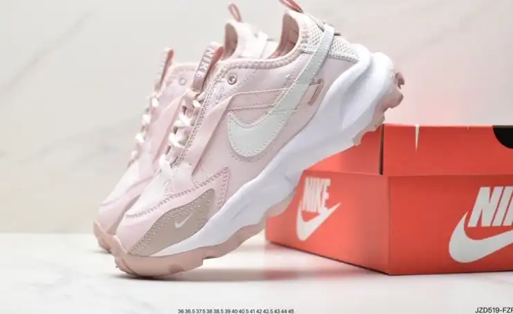 hype Nike Sneakers