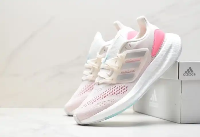 hype Adidas Sneakers