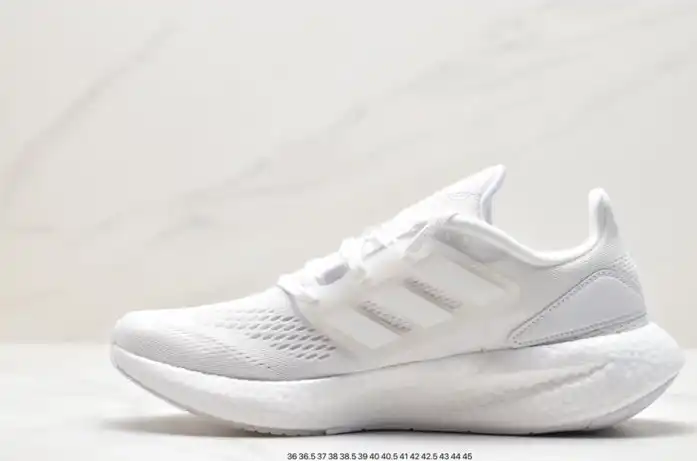 hype Adidas Sneakers