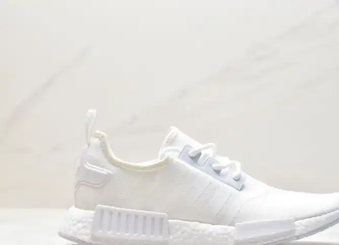 hype Adidas Sneakers