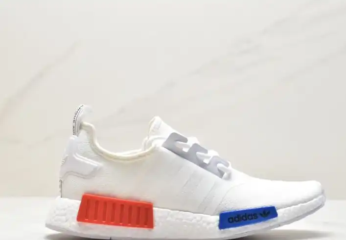 hype Adidas Sneakers