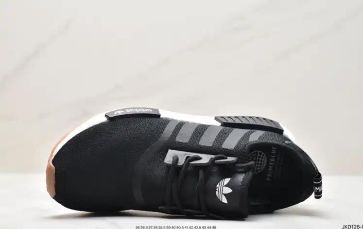 hype Adidas Sneakers