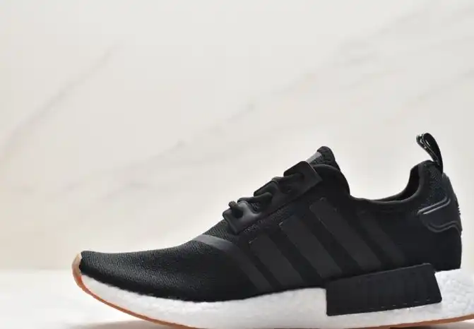 hype Adidas Sneakers